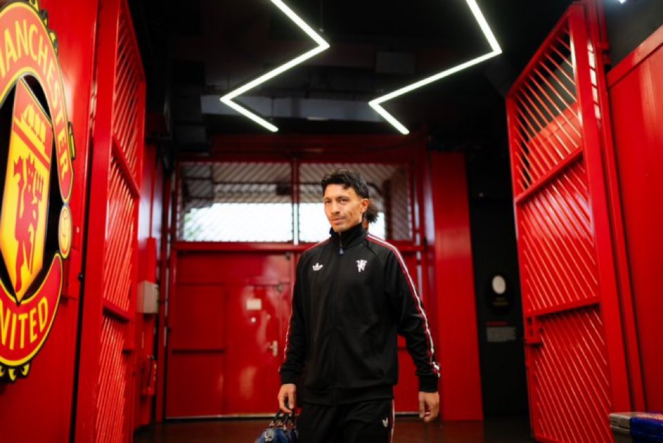 La premier no te merece rey