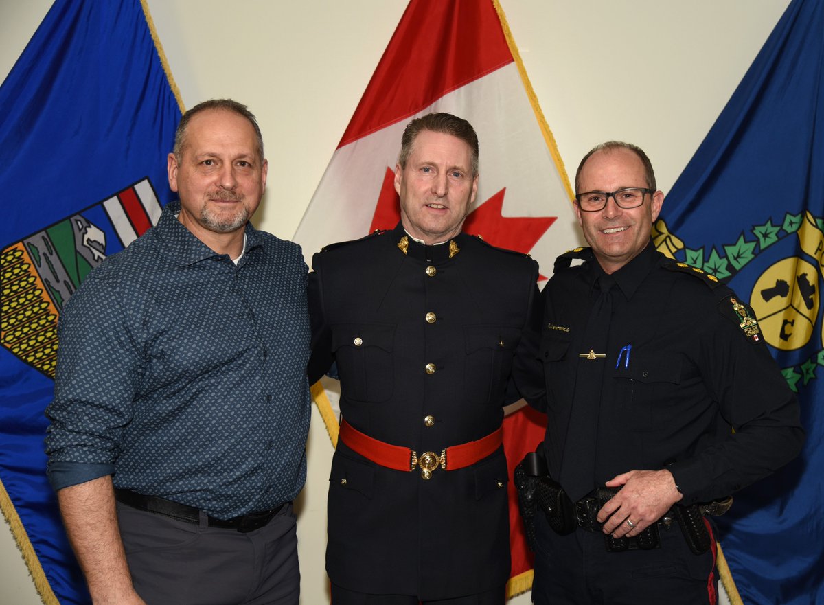 lethpolice's tweet image. LPS recognized the retirement of Sgt. Talbot today, after 29 years of dedicated service. 

Sgt. Talbot is widely regarded as a team-oriented professional whose hard work and integrity have left LPS stronger than when he began. Congratulations on your retirement Sgt. Talbot! #yql