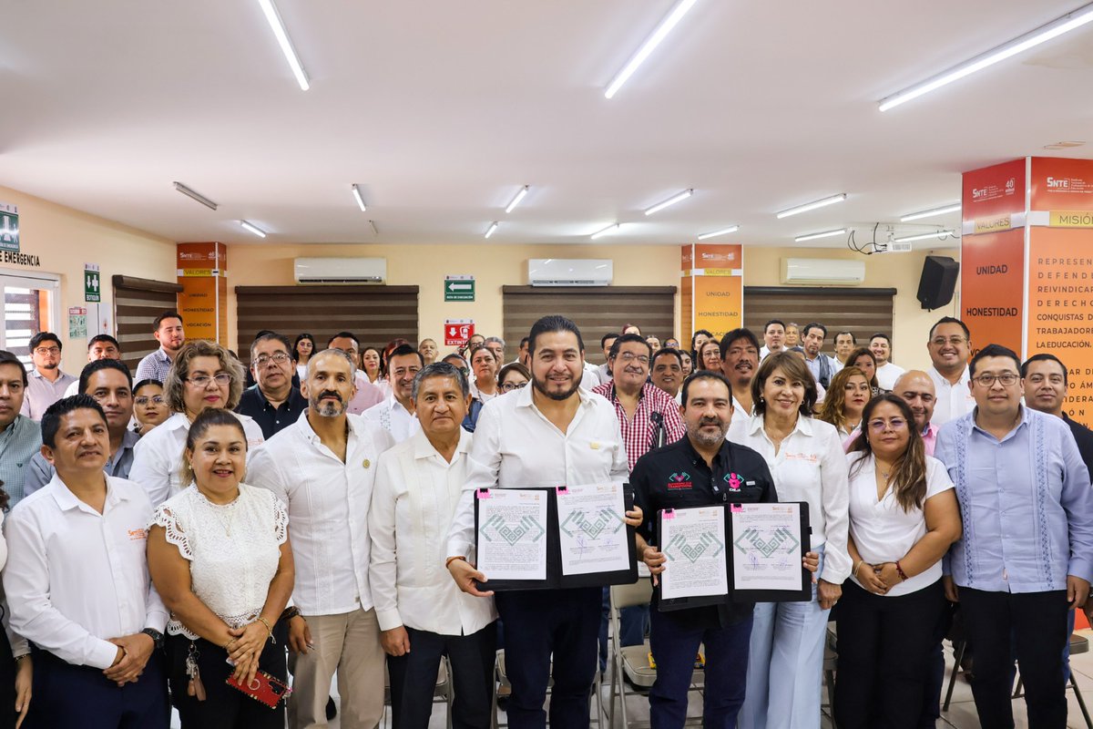 SNTE Sección 40 tweet media