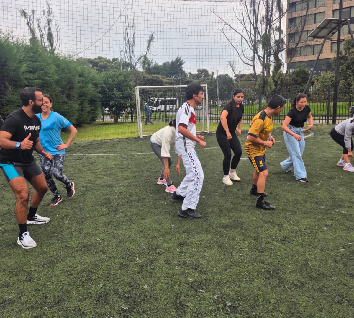 SecFPublicaCund's tweet image. Bailar también es bienestar 💫

En cada paso fortalecemos cuerpo, mente y trabajo en equipo. ¡Cada paso cuenta!  🕺💃

Gracias a todos los que hacen parte de este espacio 
#BienestarLaboral #Danza