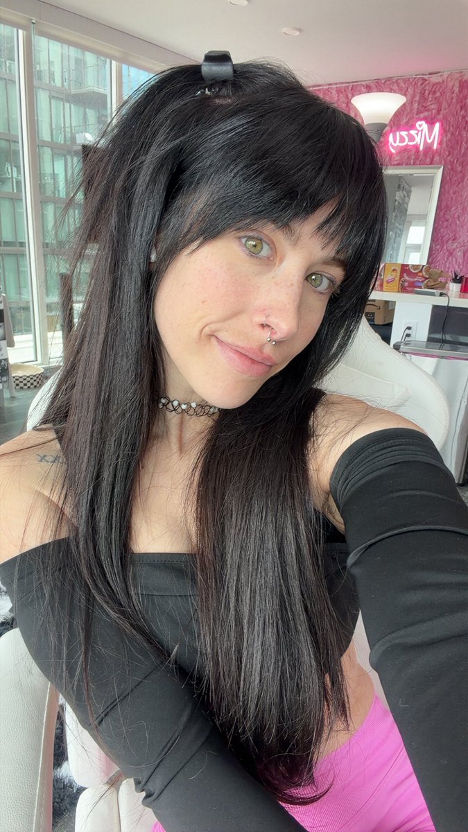 Mizzy🖤 tweet media