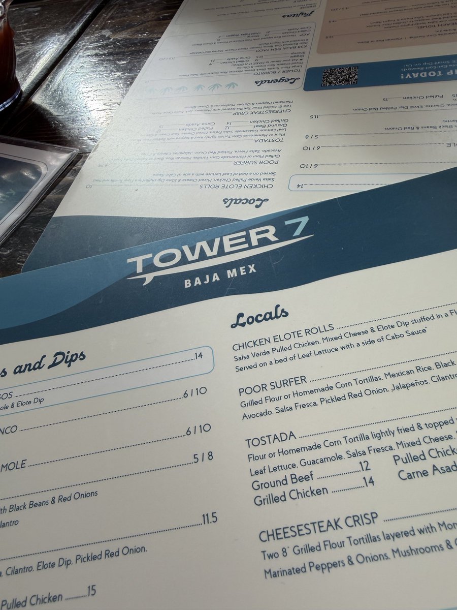 LKrellz's tweet photo. @SophiaBush tower7 dinner date! https://t.co/p4zGfojDqR