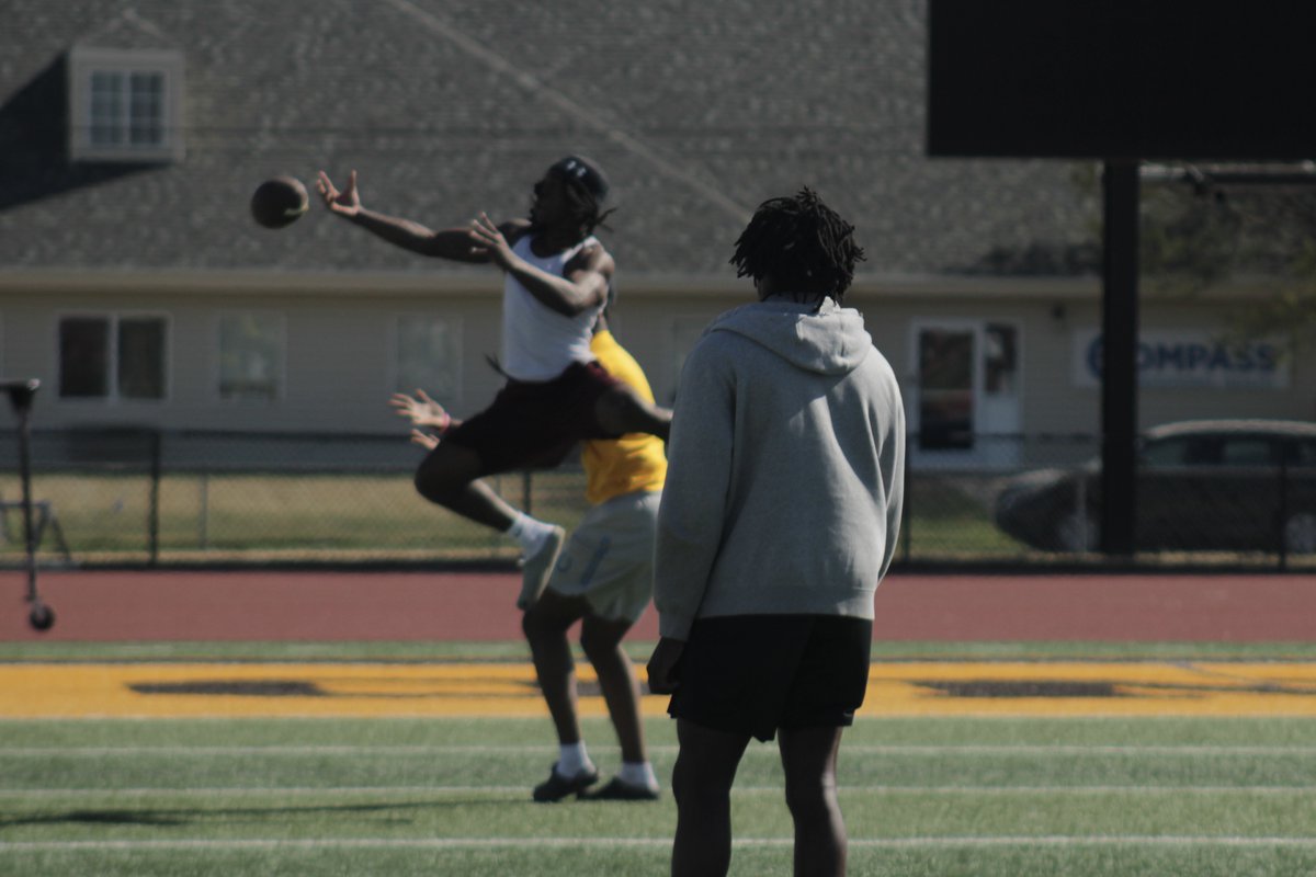 GCCCBroncbuster's tweet image. G-SALT Summit Week was one for the books! 💪🔥 From pickleball and volleyball to speakers, a picnic, and games, our student-athletes showed what leadership and teamwork look like on and off the field. #GCCC #GSALT #StudentAthletes #FromHere