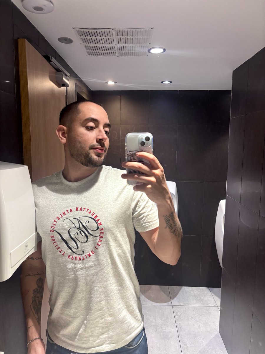 Jeisson2211's tweet photo. Para el Instagram ❤️/ para el X 😈rico culito comi en un sótano 🤤
@EventosGayMed https://t.co/KcwgRXKigS