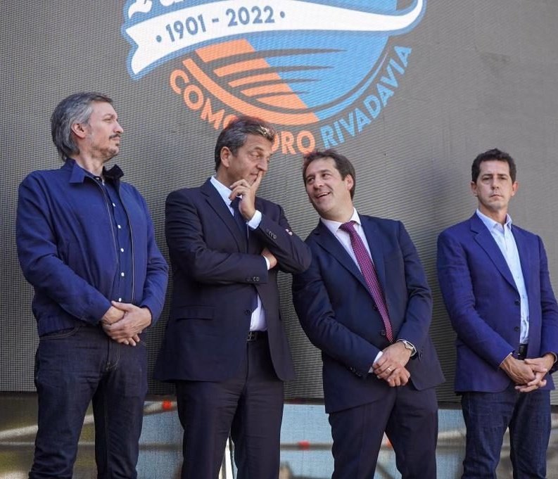 El implacable tweet media