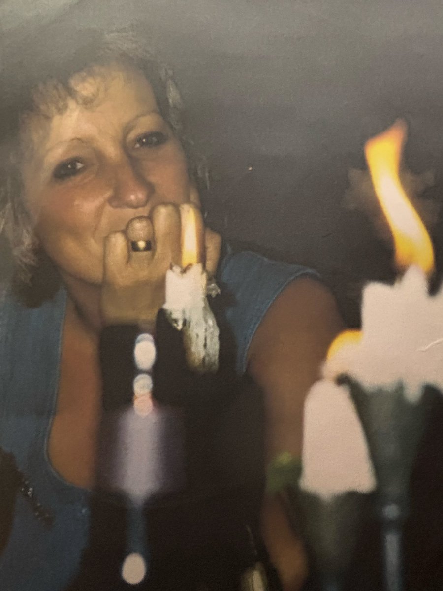 clevedonmurrays's tweet photo. I will never forget you mum - and I just hope I can become half the person you were. Thanks for all the love, laughter and memories - the most wonderful and caring person you could ever meet. Thank you, hope you are resting easy ❤️. https://t.co/67wIUfmz4D