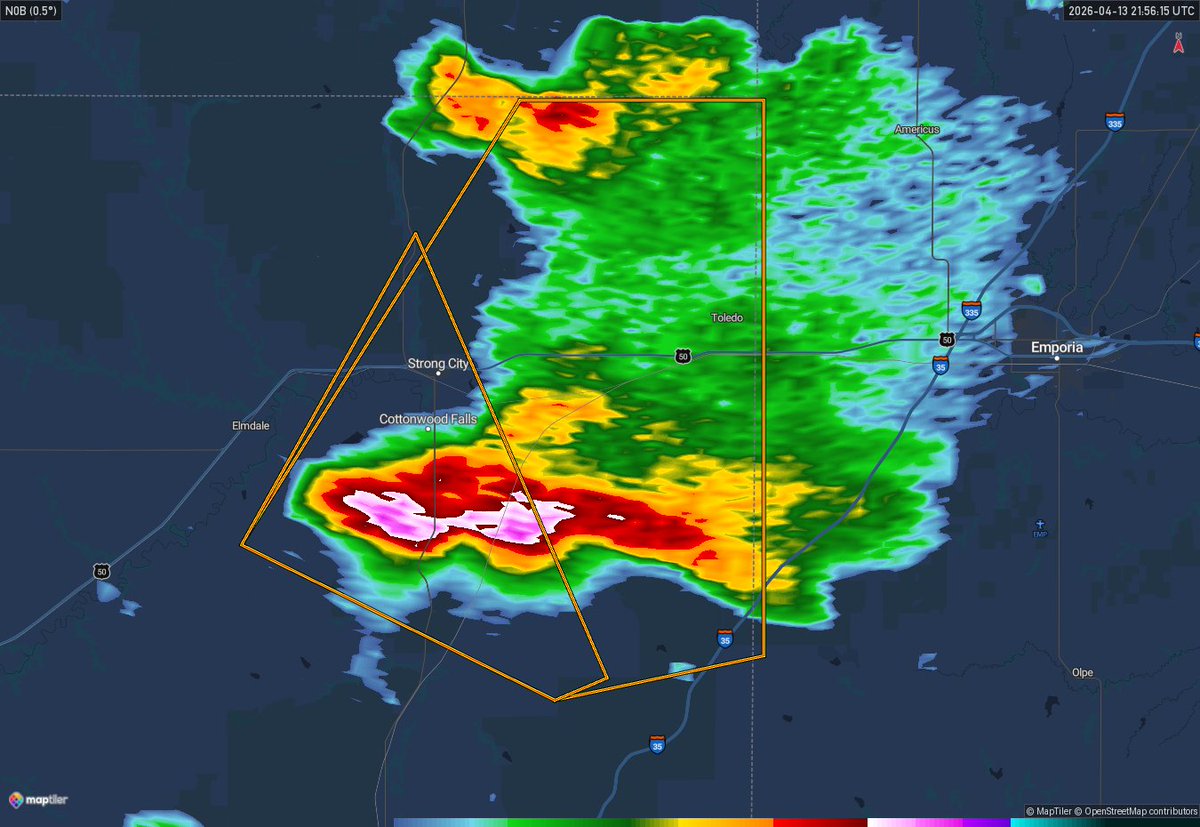 Severe Thunderstorm Warning for Chase County in Kansas. This storm's main threats are golf ball size hail and 60 mph wind gusts. Seek shelter and stay away from windows if you're in this warning! #wxks #kansas #weather #hail