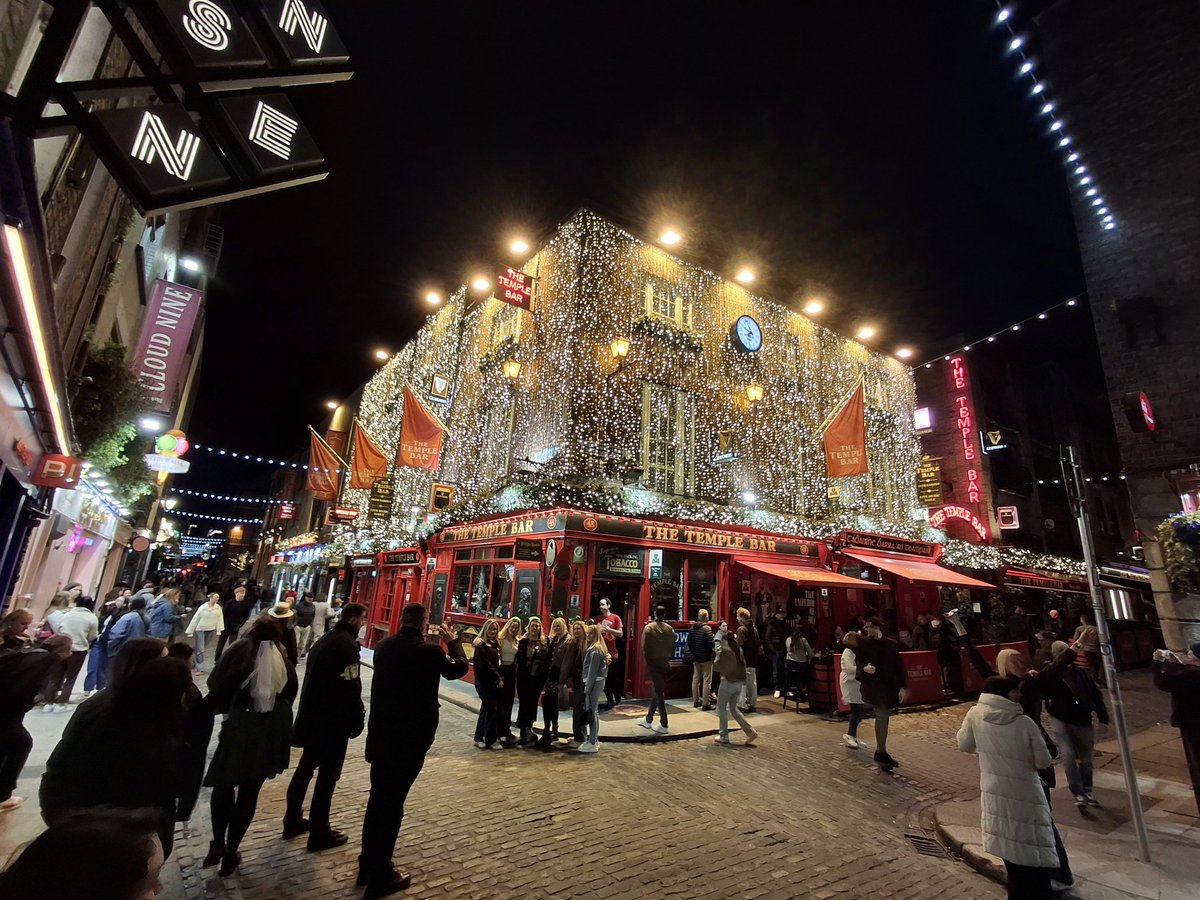 simon2726's tweet photo. Fantastic few days away and a well deserved rest in the very #expensive #Dublin 🇮🇪 £10 a pint 🙄 for a lovely pint of #Guinness cheaper in #London 😆 , great city plus a ringside seat of the #fuelprotests, getting home was a bit touch &amp; go at one point, I do love an adventure 😀 https://t.co/4ncoWnP0lP