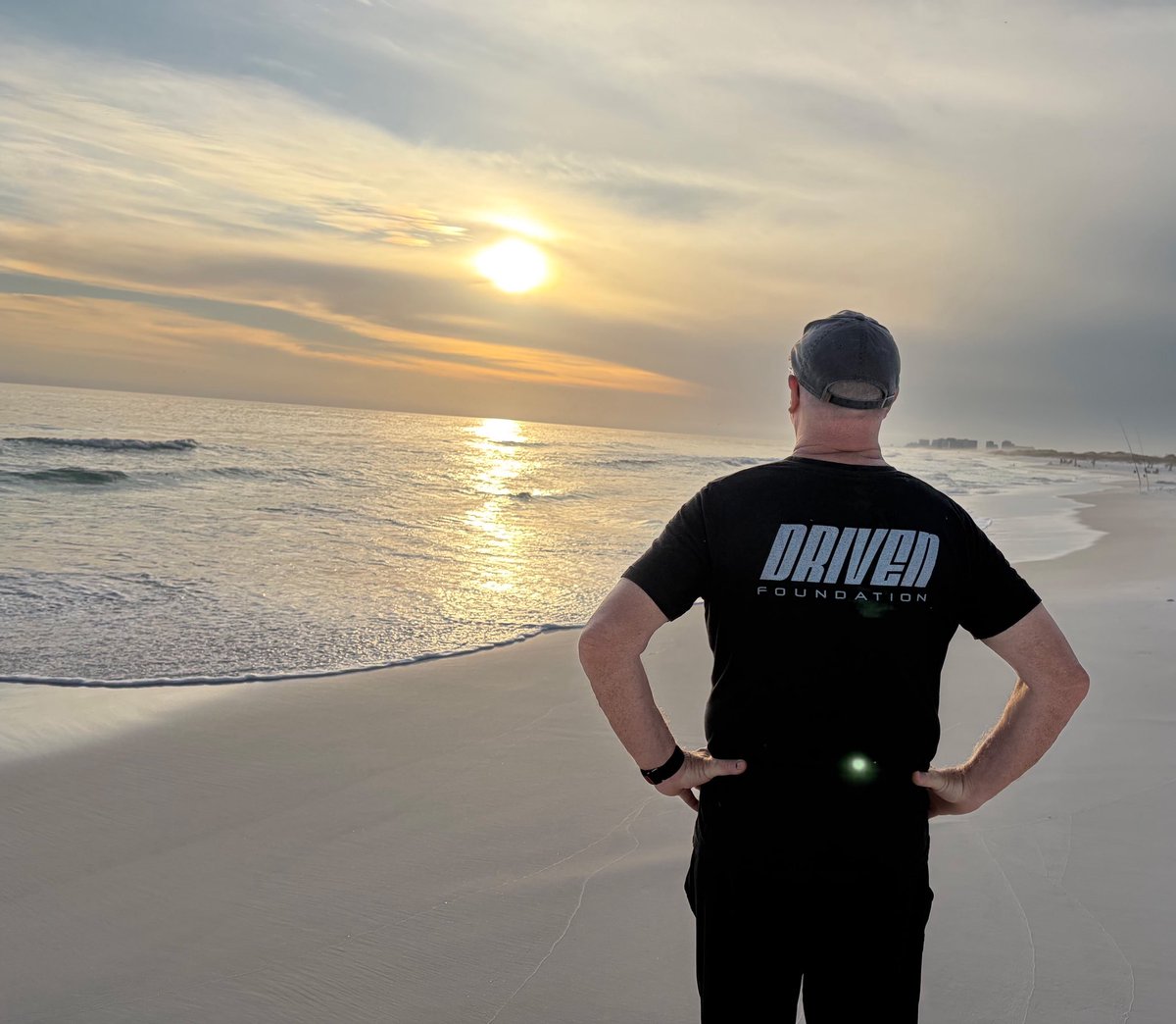 DRIVEN_'s tweet photo. Don’t dim your light for anything or anyone.

Just like the sun…you were created to SHINE.

Stay hopeful. Stay encouraged.

S/O to our board member Dan for the reminder! 🌅 https://t.co/iPRUaSkoMc