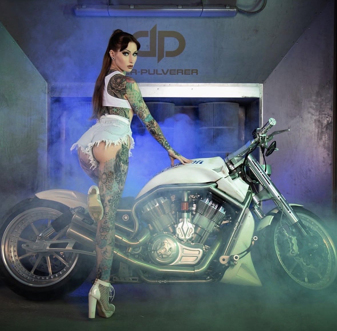 Alina muller tweet media