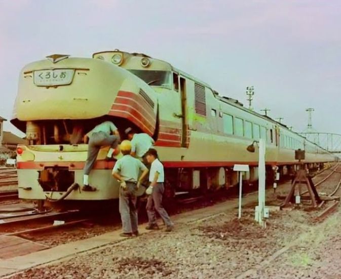 懐かし屋 tweet media