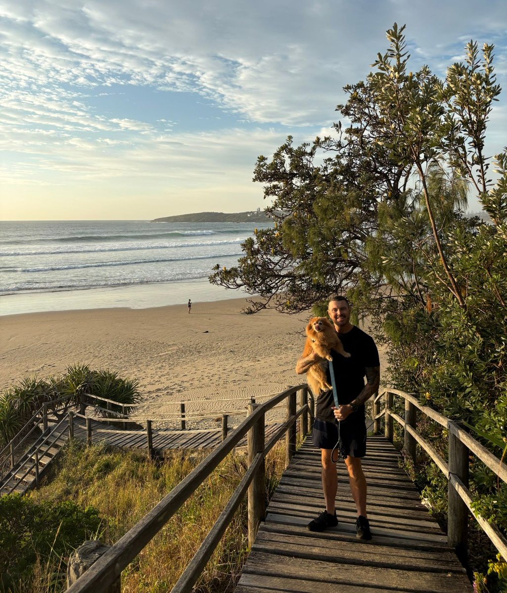 PartridgeNate's tweet photo. Love a beach walk when we get the chance! https://t.co/M0XrRCy8Rb