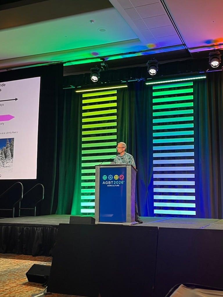agbt's tweet photo. At the #AGBTAg26 Krishna Niyogi from UC Berkeley talked about the importance of understanding and altering photoprotection to improve crop productivity. 

“We’ve shown that optimizing photoprotection can increase biomass by 15% in field conditions.” 

#CropProductivity #genomics https://t.co/SRvTjP6G1g