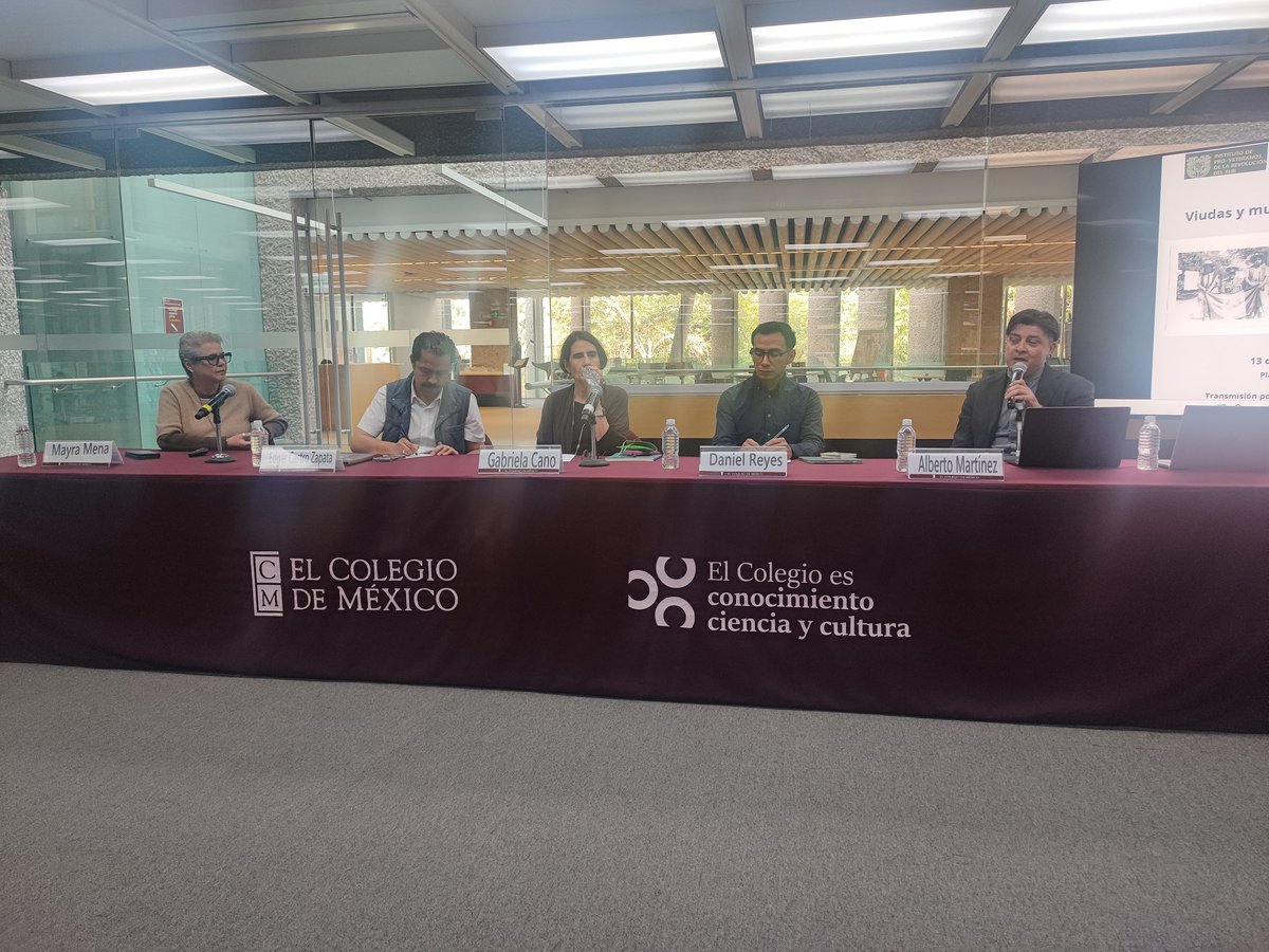 BiblioColmex's tweet photo. Conversatorio "Viudas y mujeres en la historia del zapatismo". Sigan la transmisión en: https://t.co/bAMIVPx3Om https://t.co/oJa3dq19B1