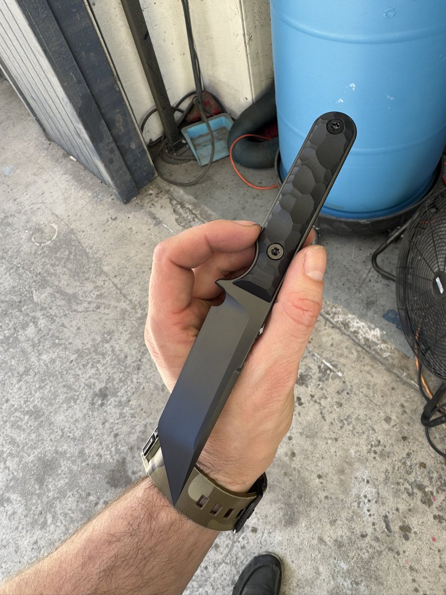 Compliance Edge Knives tweet media
