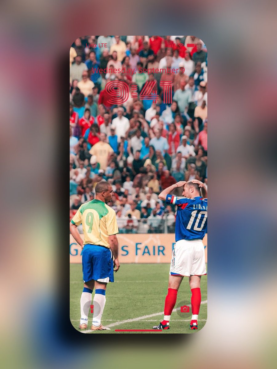 lynxchizzy's tweet image. New wallpaper 
#Zidane #Dilemma #Ronaldo