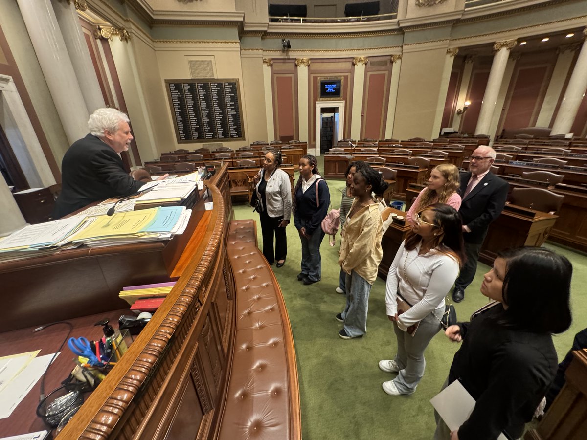 amsdmn's tweet photo. Thank you again so much to our @amsdmn
and @MNAssocSchAdm Region 9 members for the incredible turnout today at our annual #mnleg Day at the Capitol — your commitment and support for our students makes a difference! https://t.co/KDyHGeRwYK