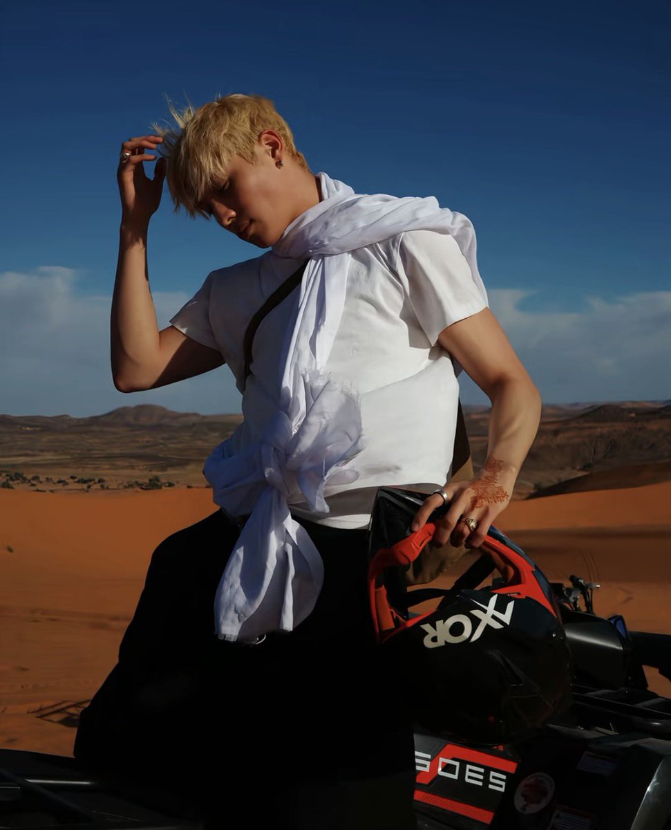 mae ❀ is UNIQUE tweet media