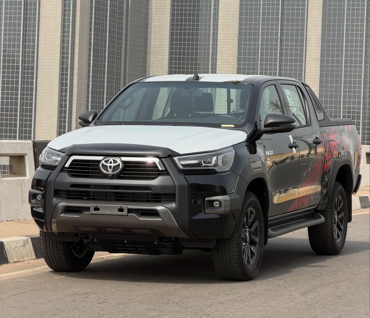 RAHAMA_AUTOZ's tweet image. BRAND NEW 2025 TOYOTA HILUX ADVENTURE V6 AVAILABLE FOR 97,000,000
ABUJA🇳🇬
📞08165687959

#rahamaautomobiles #abuja #Toyota