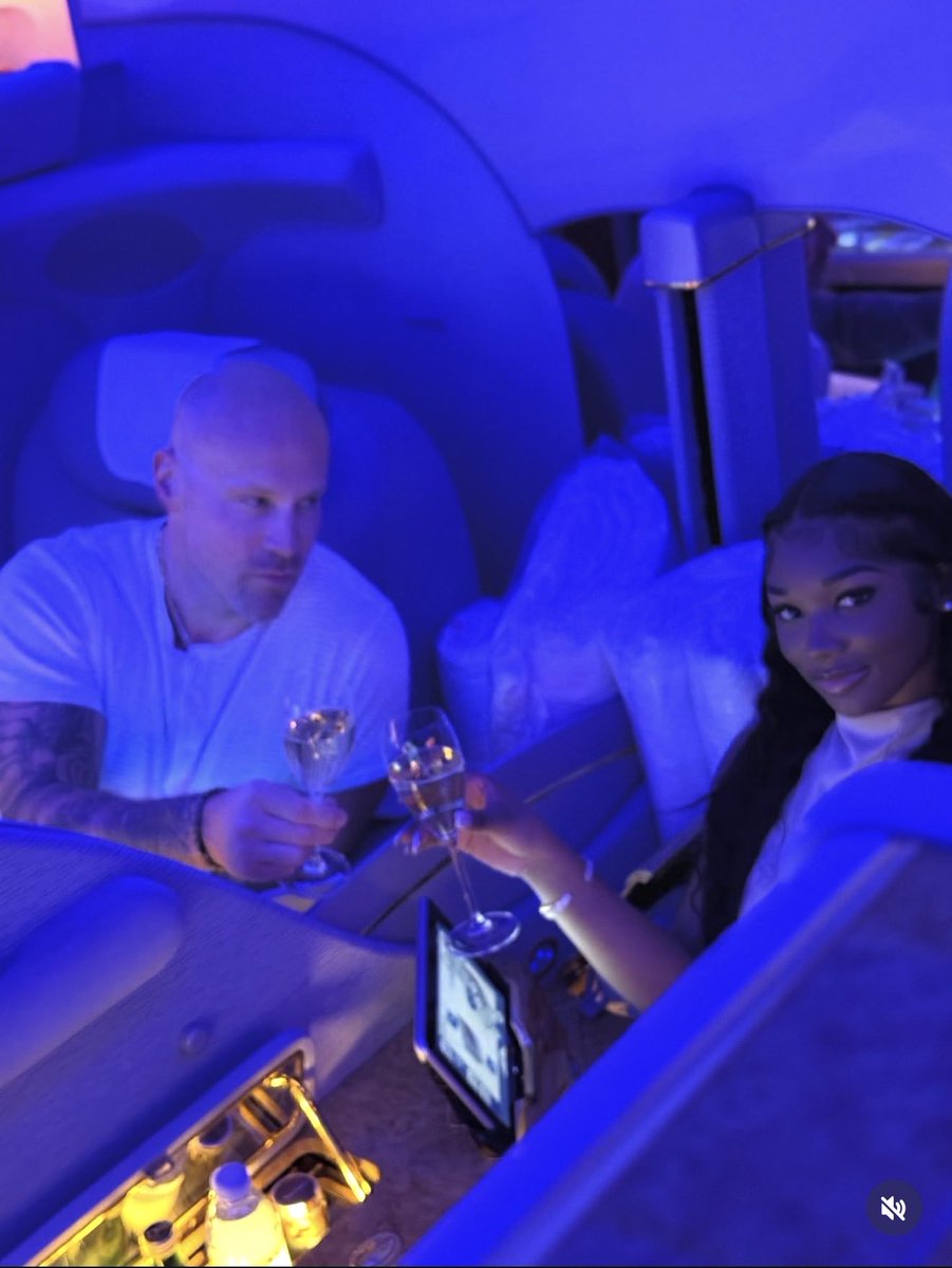 Eternal ♚ tweet media