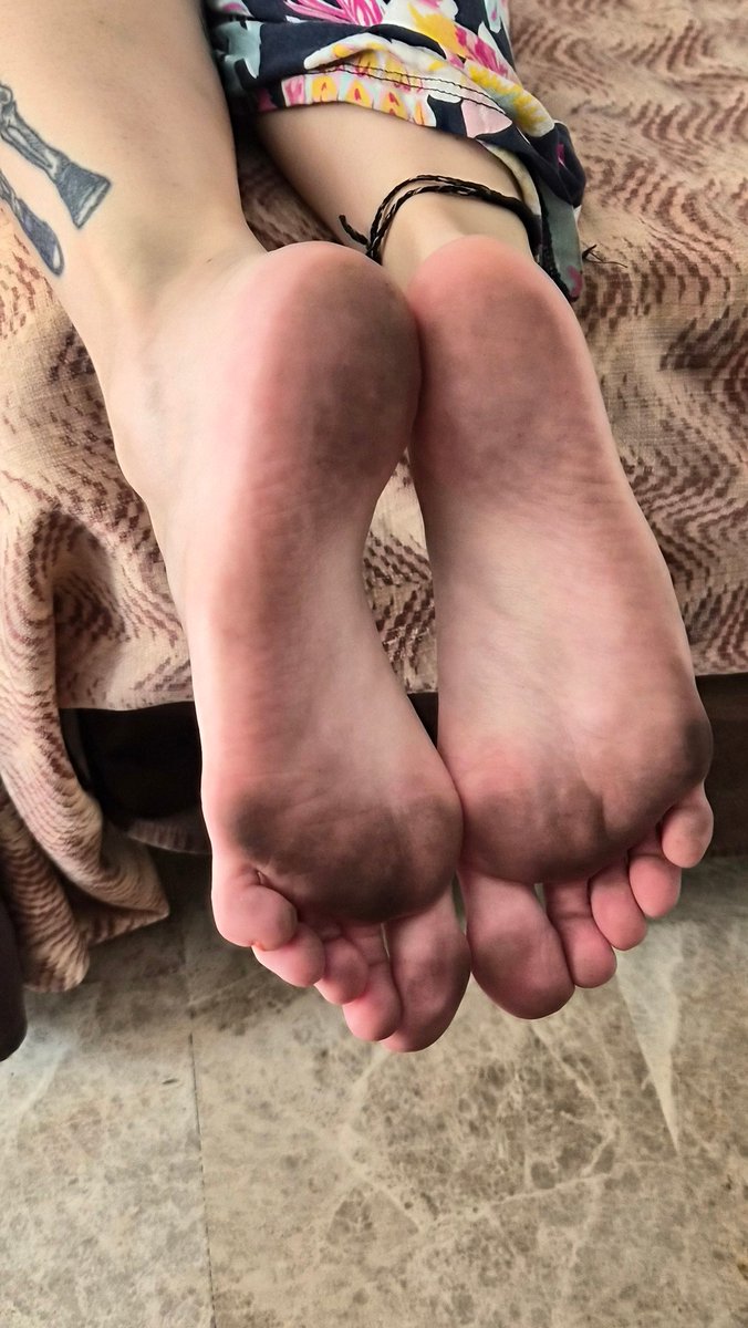 Devilswifesfeet's tweet photo. #More #dirty #Feet #NeedCleaning
#Toes #Soles #Slave https://t.co/SQvaJchoGu