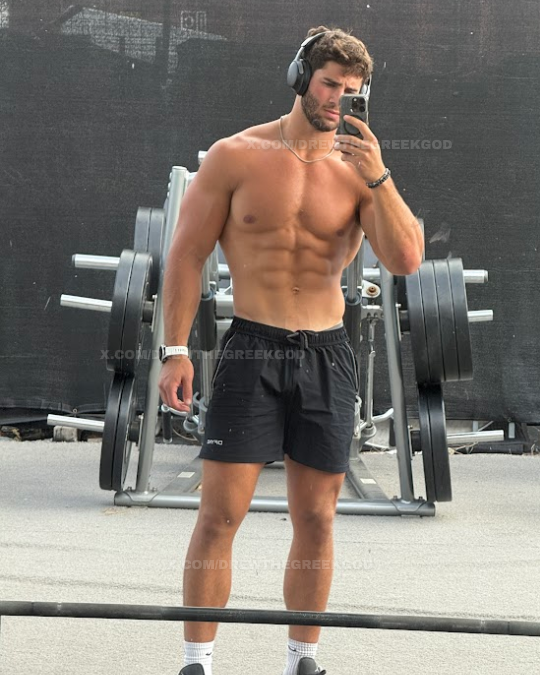 DrewTheGreekGod's tweet image. Abs receipts. What's good? #MondayMotivation #Gym #Flex