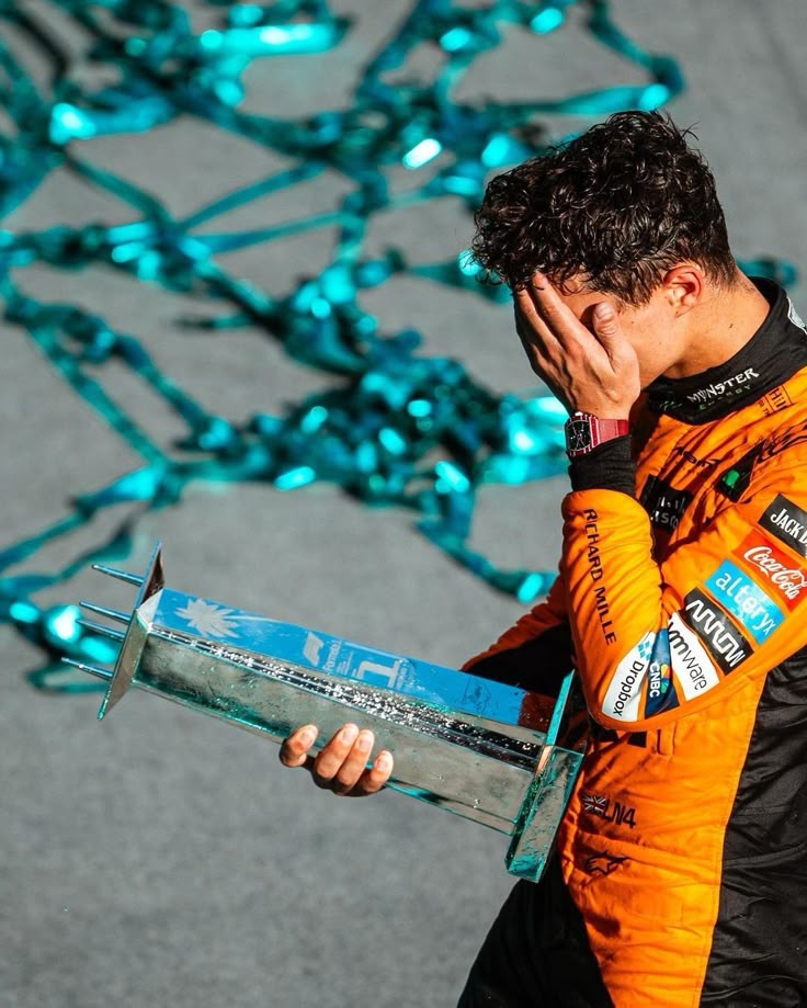 lanlandedd's tweet image. 