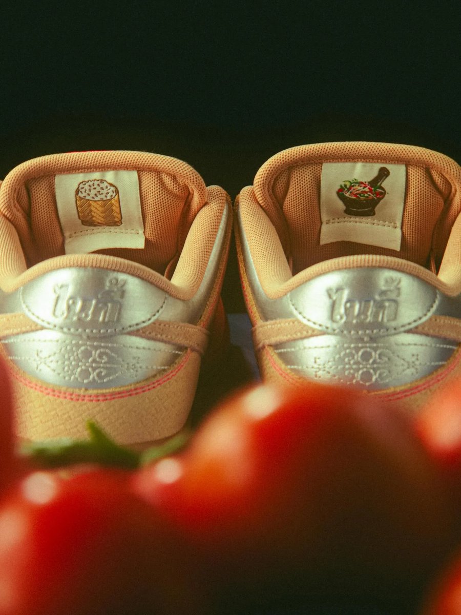 JustFreshKicks tweet media