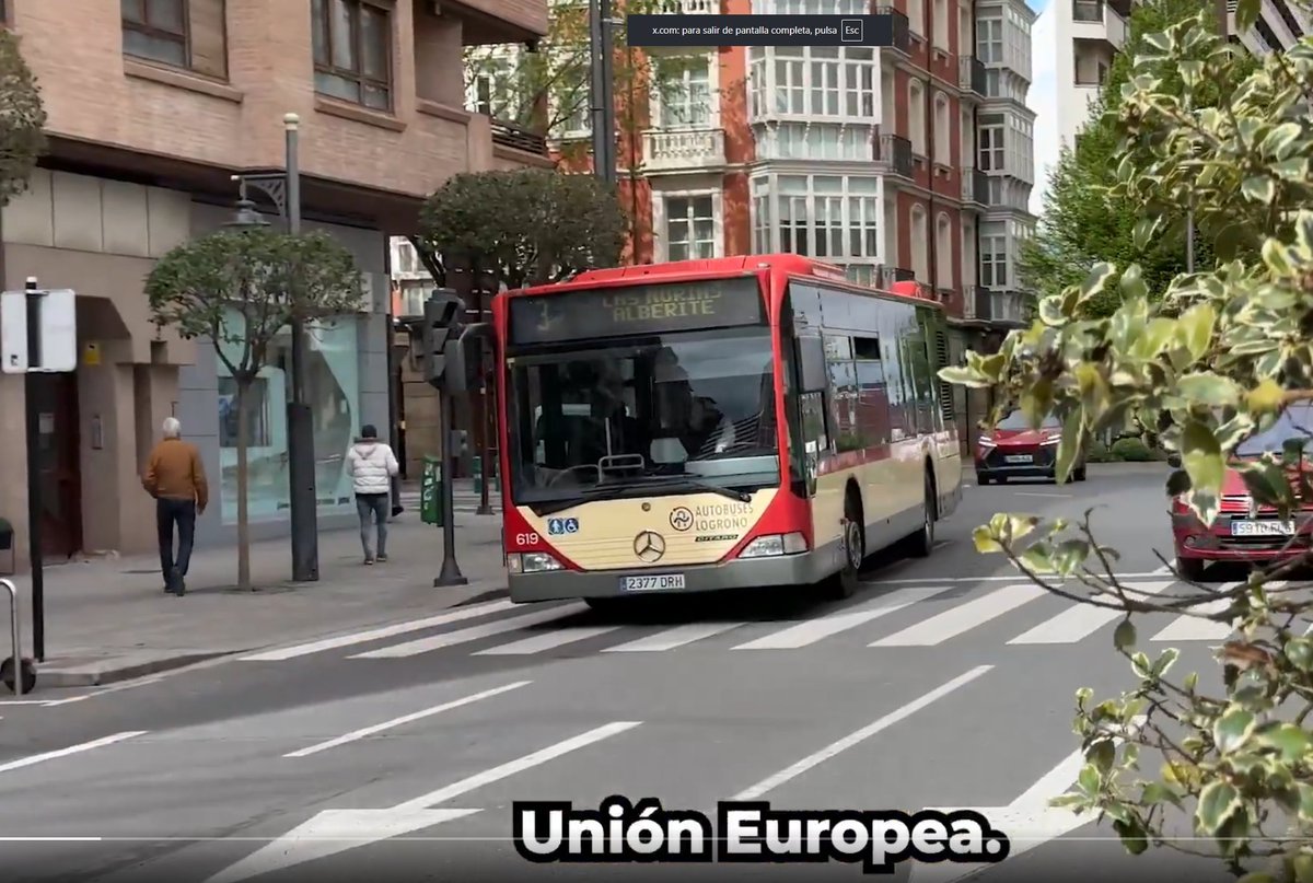 ciudadanabici's tweet photo. @AytoLogrono Resumiendo, que la App de #CiudadesConectadas para recargar el bonobús🚌 en #Logroño 🚷🚳seguirá sin estar disponible retrasándose vez otra hasta el verano.

Las carcajadas en @vitoriagasteiz deben estar resonando tan fuertes que podrían escucharse desde el otro lado del #Toloño. https://t.co/egSIq9Um8F