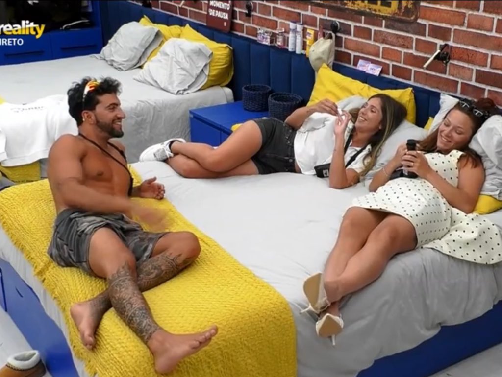 E estes três continuam a ser os meus únicos finalistas.
 #sstvi