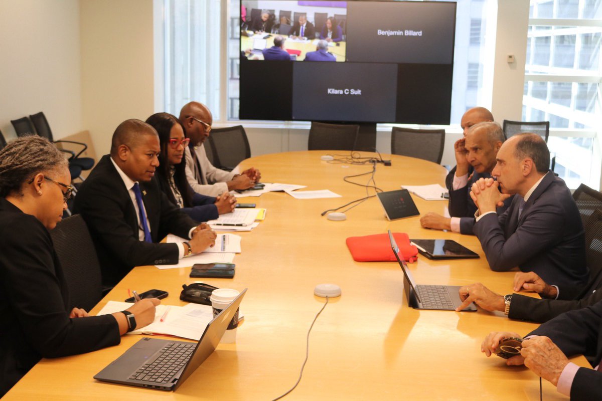 Floyd Green tweet media