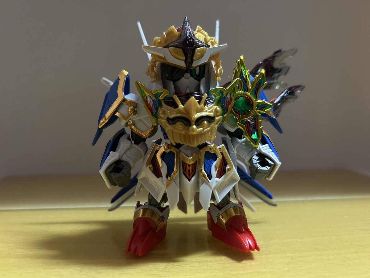 Koueci's tweet photo. #SDWH 35 隠密ガンダムエアリアル 完成 26年21体目
令和版綺羅鋼装備キット第2弾
刀に小太刀にマフラーとカッコ良い要素盛り盛りですね!
そして意味深なシーサーが…
他のシリーズキットと違い日本製なのでタッチゲートにホイルシールで組み易くなってます
#SDガンダム
#ガンプラ
#パチ組み https://t.co/Gp52xocVa8