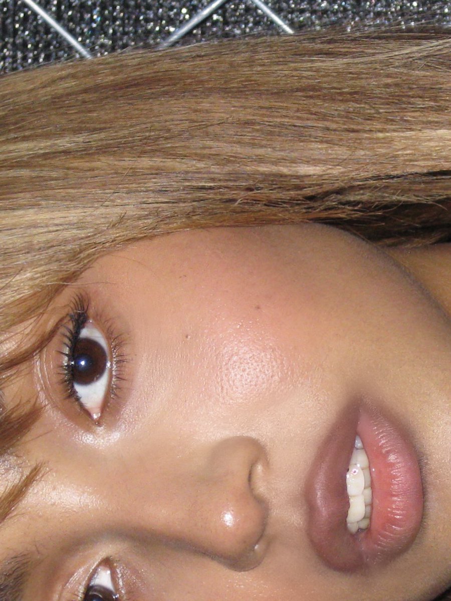 pinkpantheress source tweet media