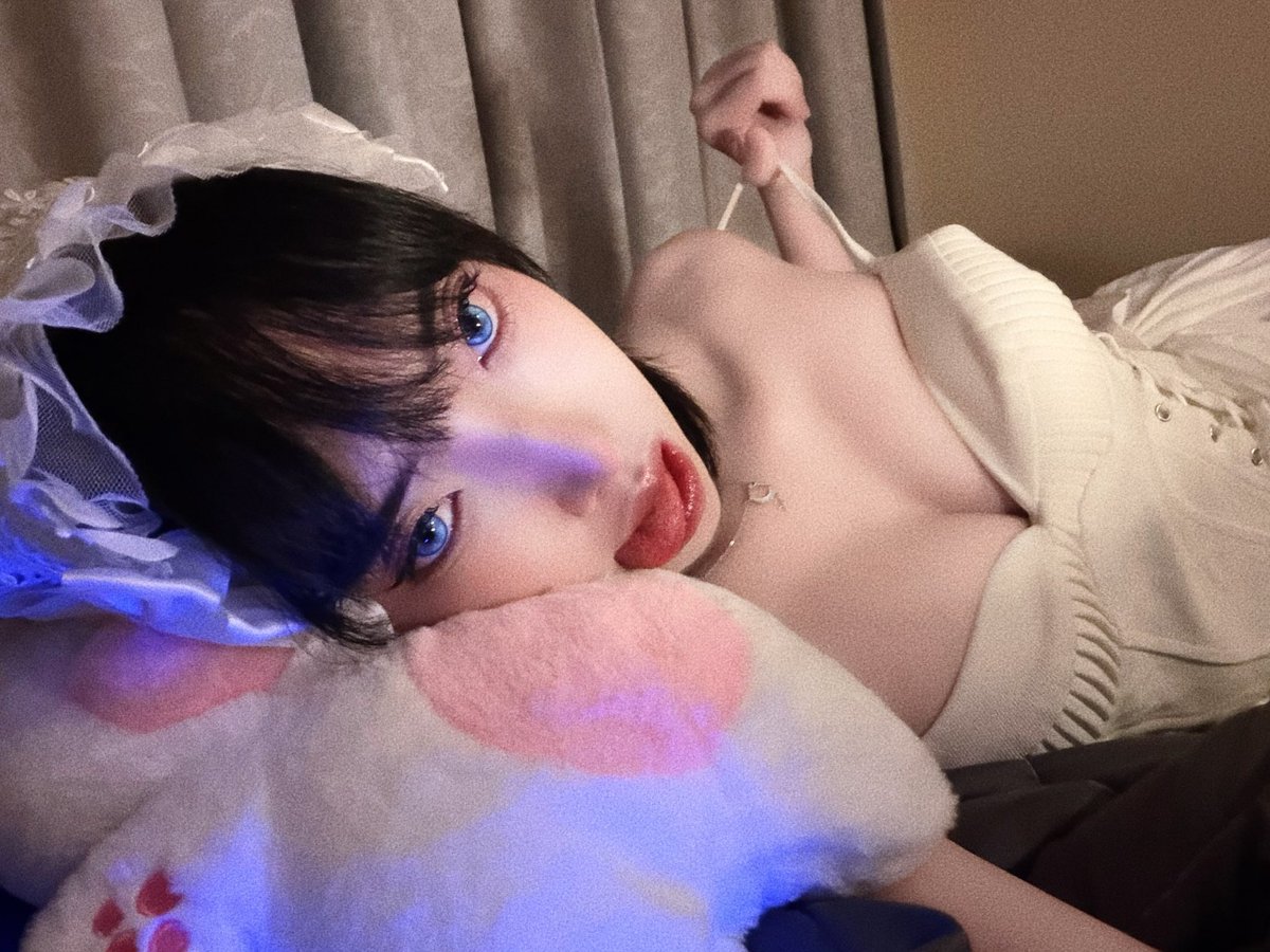 _AchiSan_'s tweet photo. ทำไมสงกรานต์ถึงไม่เปียกสักทีคะ 🙂‍↔️ https://t.co/Gpb7eiUyWc