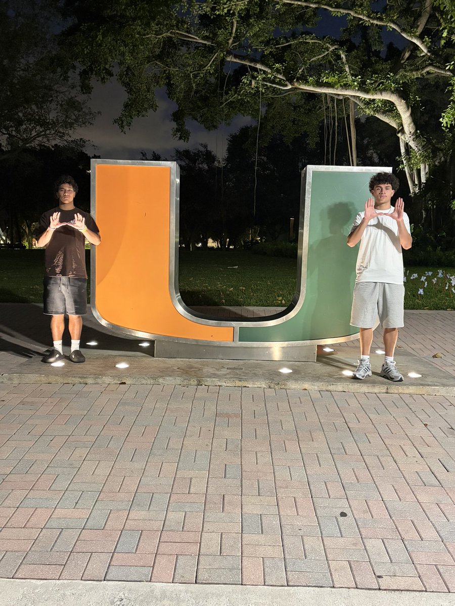 Dennis_2a1's tweet photo. GR8 to be back on the campus where my dad graduated. Locked in for spring ball tomorrow.
 #UMBA @CanesFootball @Kevin_Beard9 @keikiokalani @SamanuTuaone @BlairAngulo @GregBiggins @GabyUrrutia247  @On3Recruiting @EdOBrienCFB @EliteScoutingFL @adamgorney @Andy_Pham1 @T_BirdFootball https://t.co/tA3Ybbv7ni