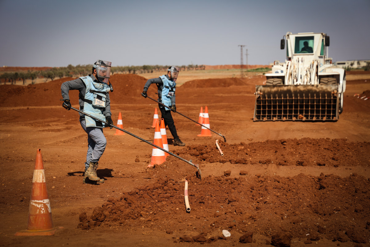 arabnews's tweet image. #SPOTLIGHT: #Syria absorbs fresh #displacement from #Lebanon just as returning population confronts one of the world’s deadliest #UXO problems #IMAD2026 arab.news/cukqv