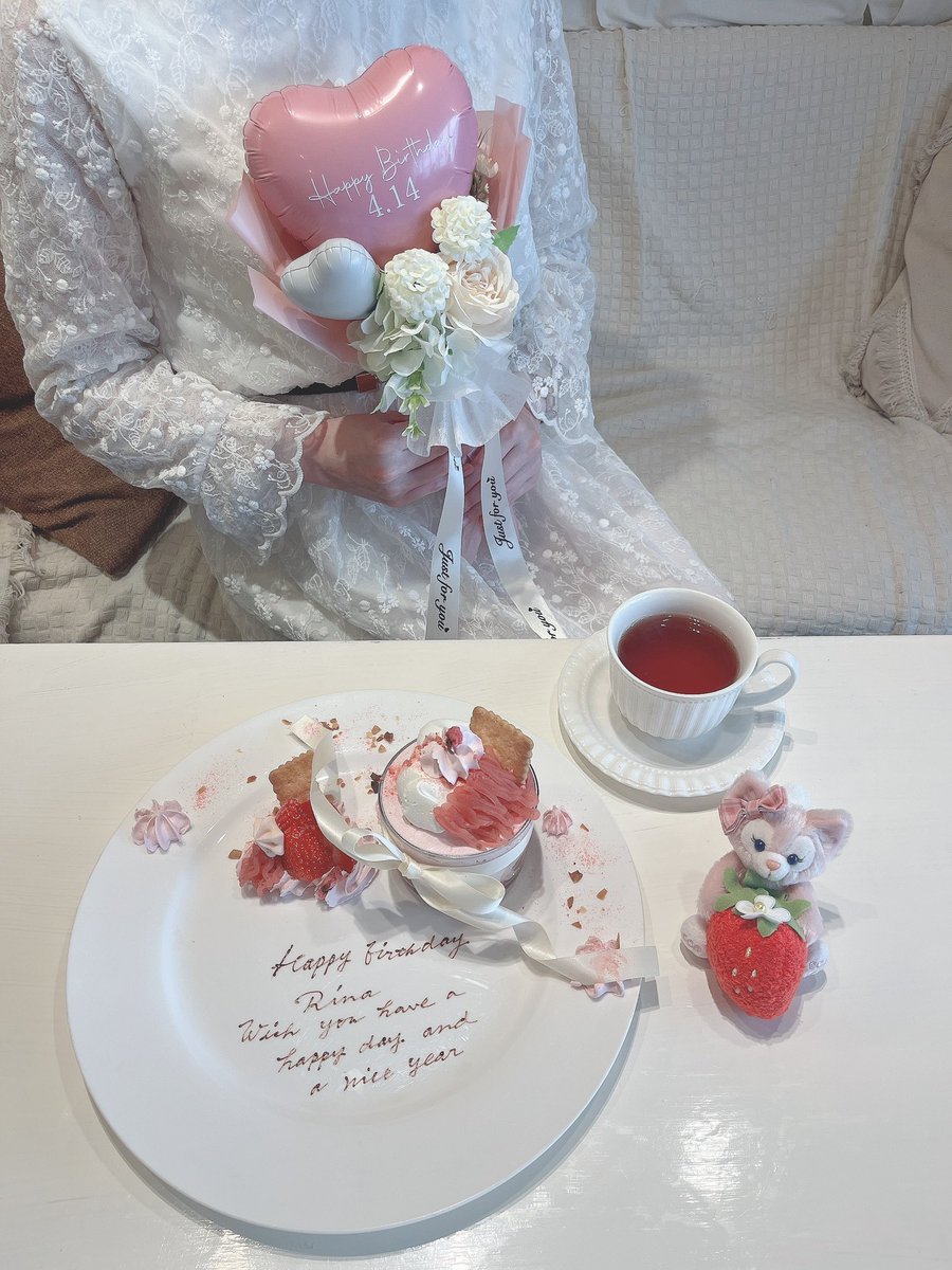SnowMan20232's tweet photo. 私ごとですが...
本日お誕生日を迎えました🥺🥺
一年があっという間で、ついこの間お祝いされたような😂笑

今年も全力でSnowManを推していきます‼︎
FFさん、繋がって下さり本当にありがとうございます♡
マイペースな私ですが...
これからもよろしくお願いします😍🫶
大好きです💓 https://t.co/PBKzF6p3FW