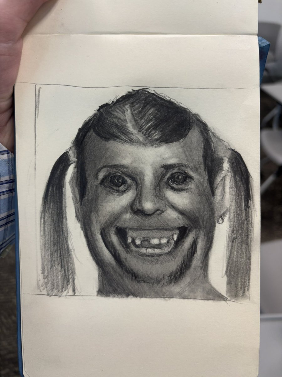 caydeplanet's tweet photo. When I’m in class I just make shit https://t.co/93uyT83OYN