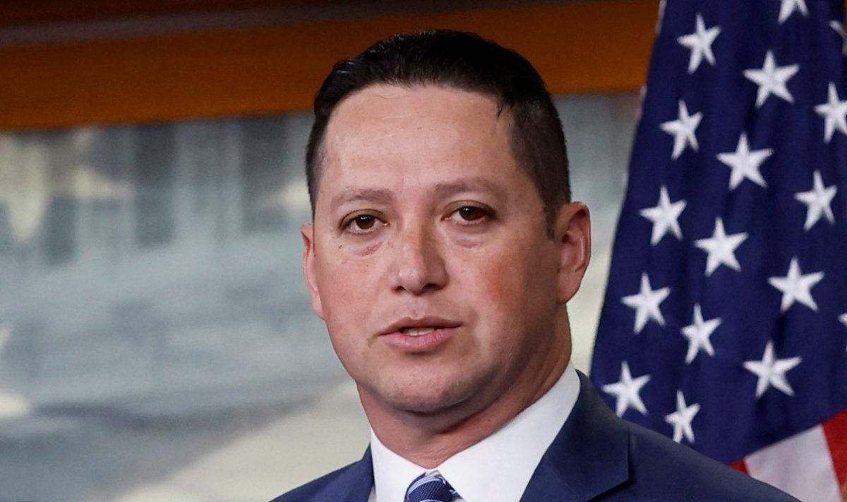 Political Polls tweet media