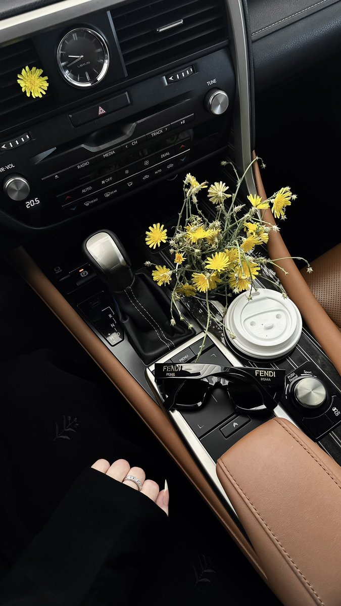 عذوب tweet media