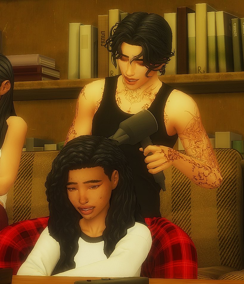 hallowaysims's tweet photo. Mourning my 4 year old 5 gen family but also recognizing how different my sims style is now😭 https://t.co/v9CISiiymY
