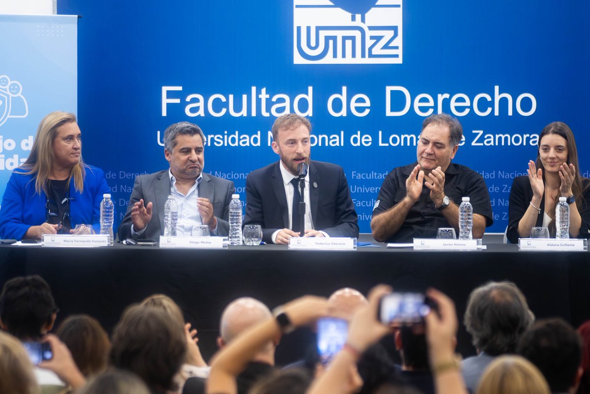 Federico Otermín tweet media