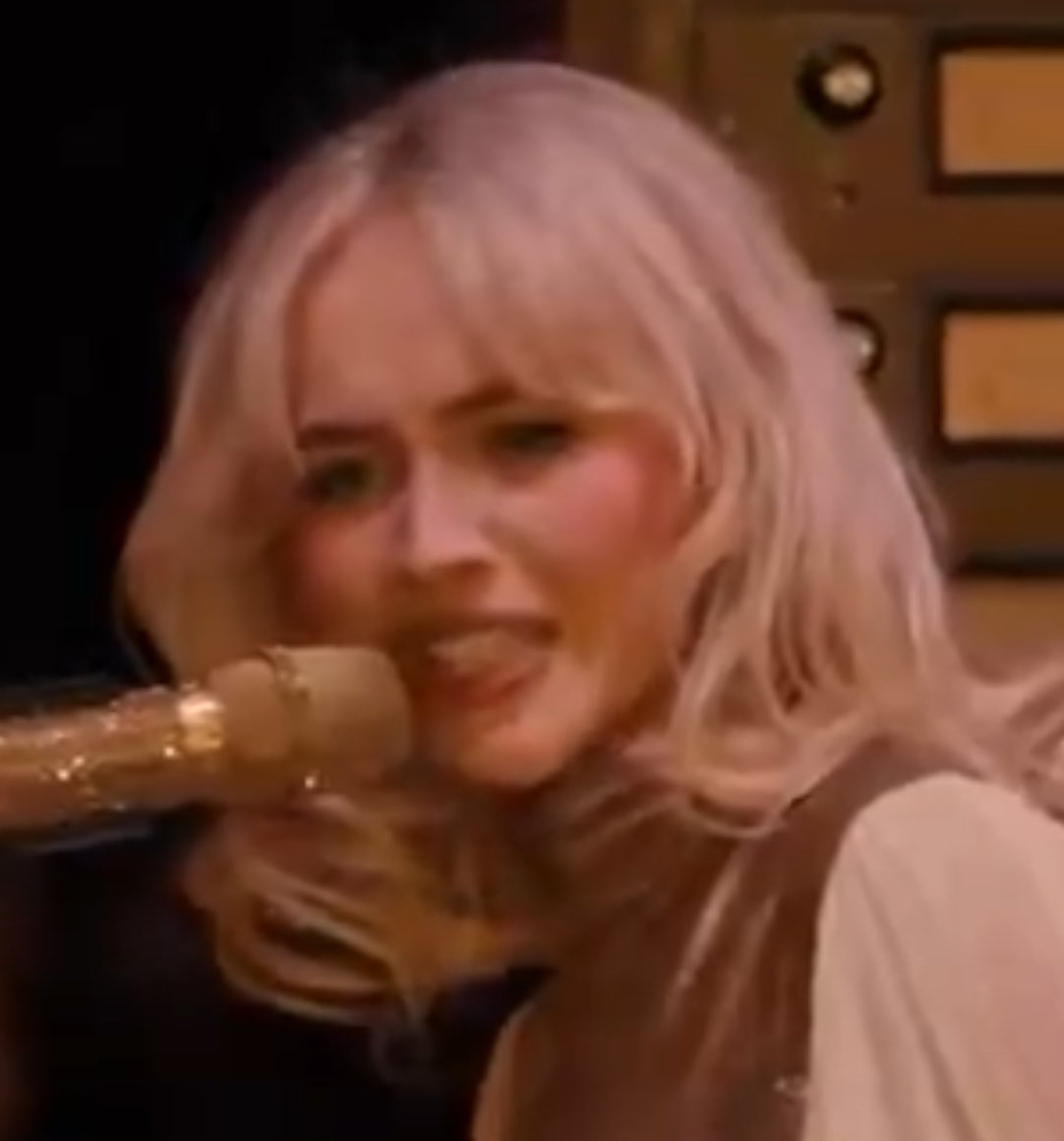 hussain ☾ tweet media