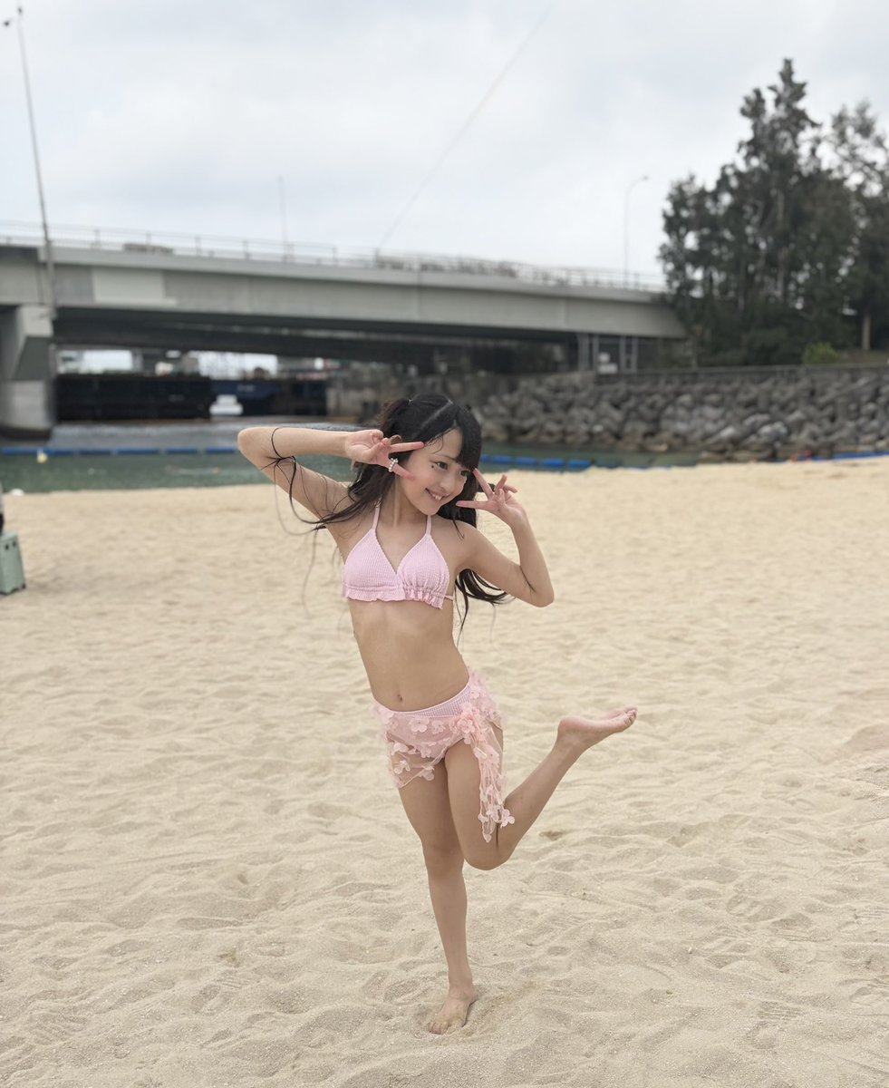 yuhina1114's tweet photo. おはようございまーす(｡ρω-｡)
水着のオンパレード👙👙👙✨️
今日も1日がんばろーッと✊🏻𖤐 ̖´-
 #宮崎  #小学生アイドル https://t.co/Nj41ryJzMe