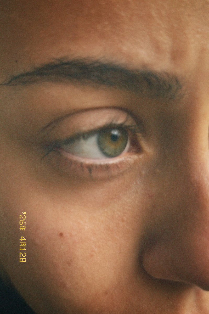 tengo a la chica con  los ojos más bonitos del mundo
