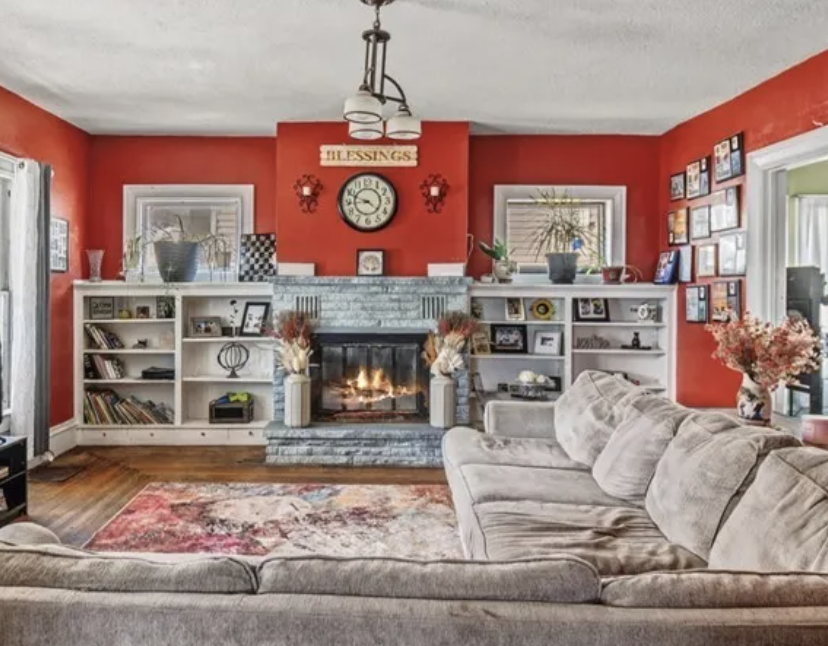 oldhouseunder50's tweet image. #Reduced to $59,900. c.1910 #Affordable #NewYork #Foursquare With Original Elements. 
oldhousesunder50k.com/c-1910-afforda…