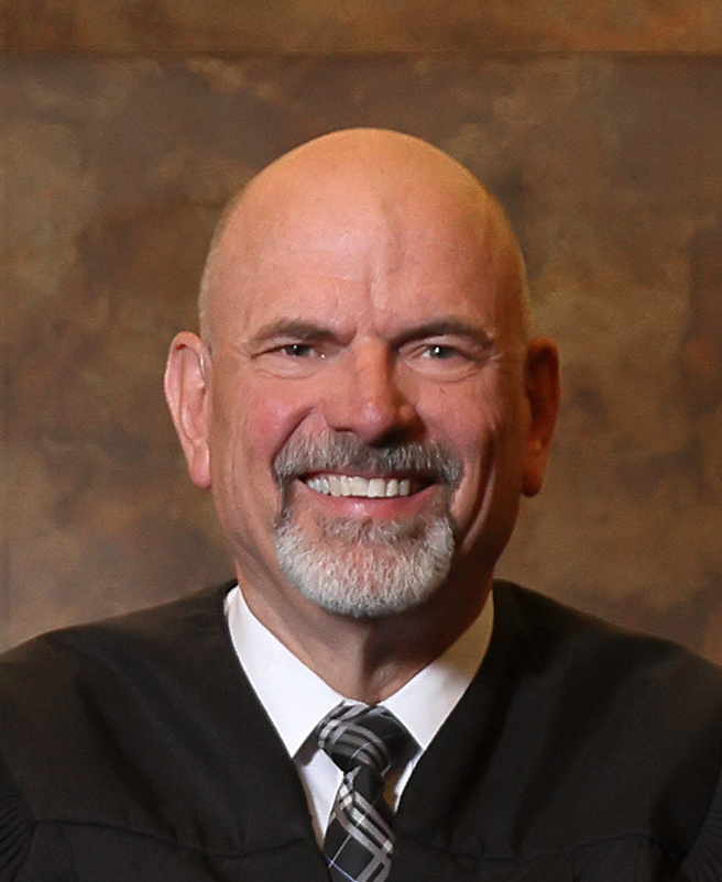 idcourts's tweet photo. Idaho Supreme Court Justice G. Richard Bevan will retire from the Court this October. His retirement will cap a four-decade legal career defined by thoughtful leadership and a focus on the rule of law.

Today's announcement: https://t.co/2THCLoAJbE https://t.co/yfCKmBQ8lJ