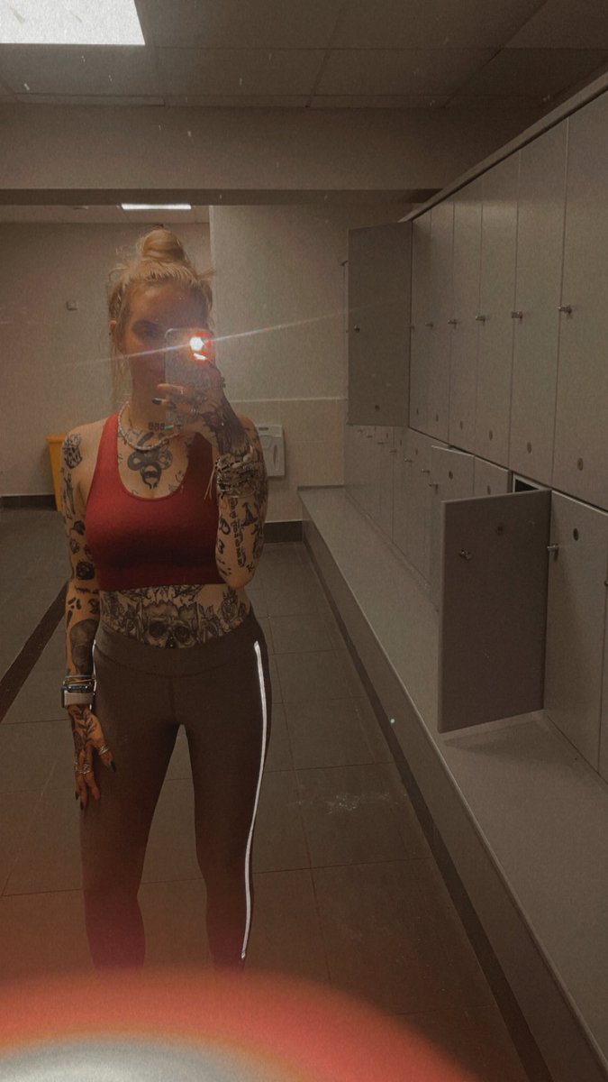 Chloe✨ tweet media