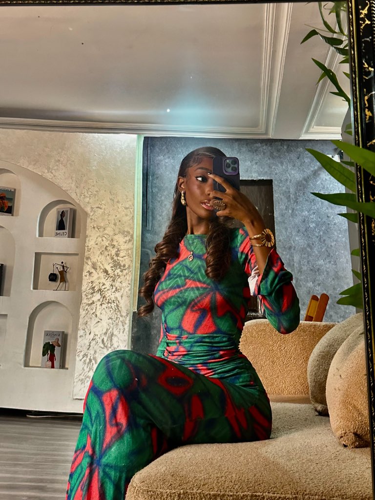 JenniferZania's tweet photo. 💚✨ https://t.co/2jctRmKq71