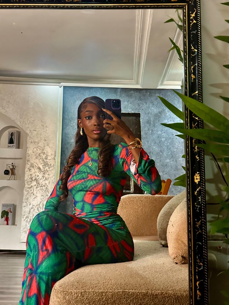 JenniferZania's tweet photo. 💚✨ https://t.co/2jctRmKq71
